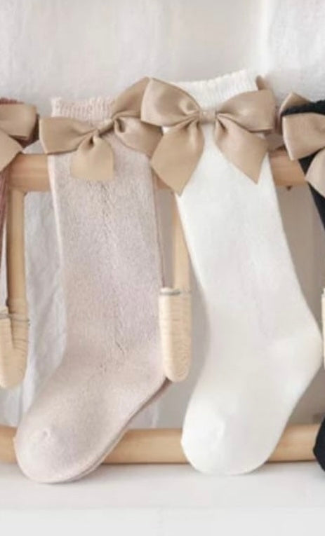 Box of 3 Rompers + 2 FREE pairs of matching socks