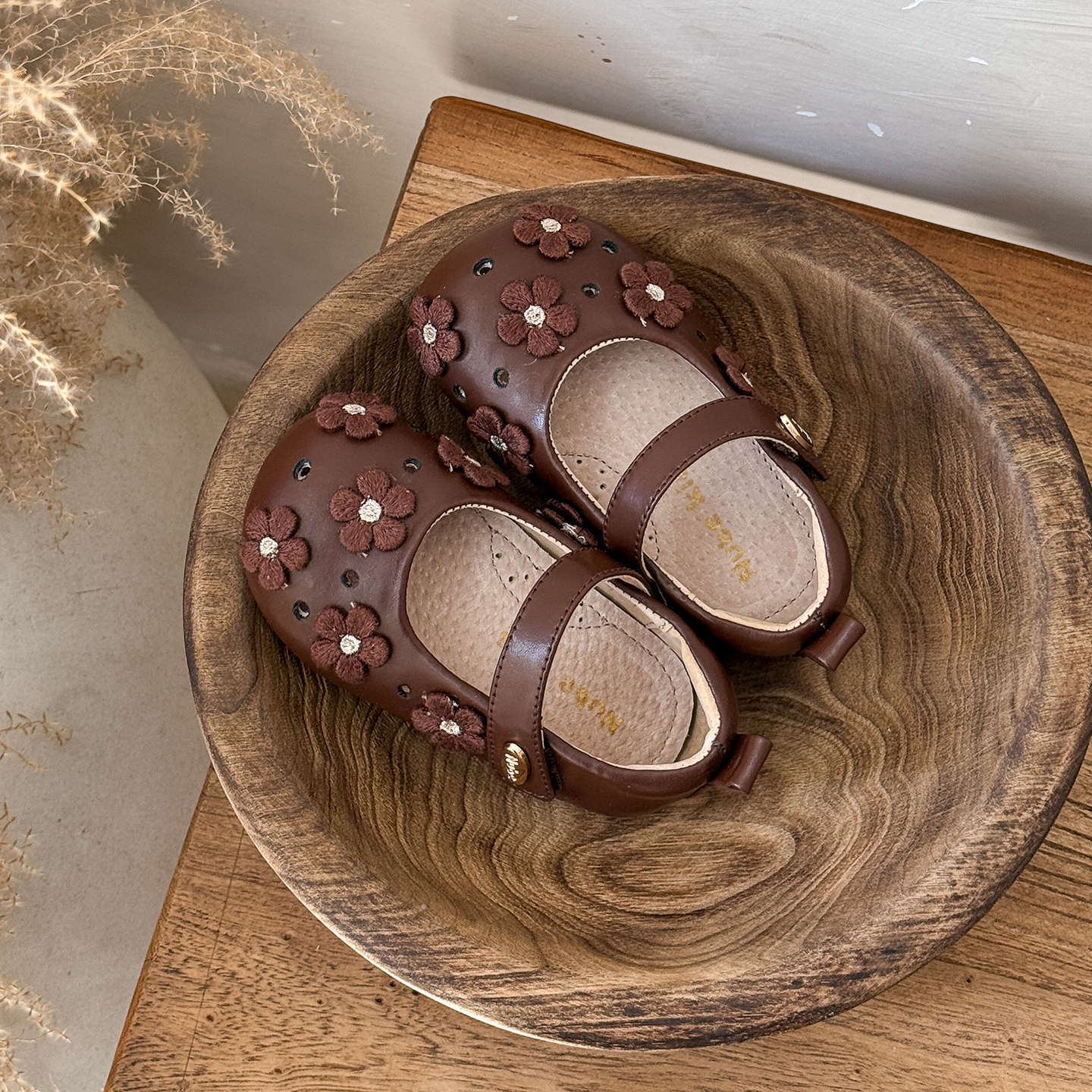 Flower Shoes (1-2 weeks delivery time)