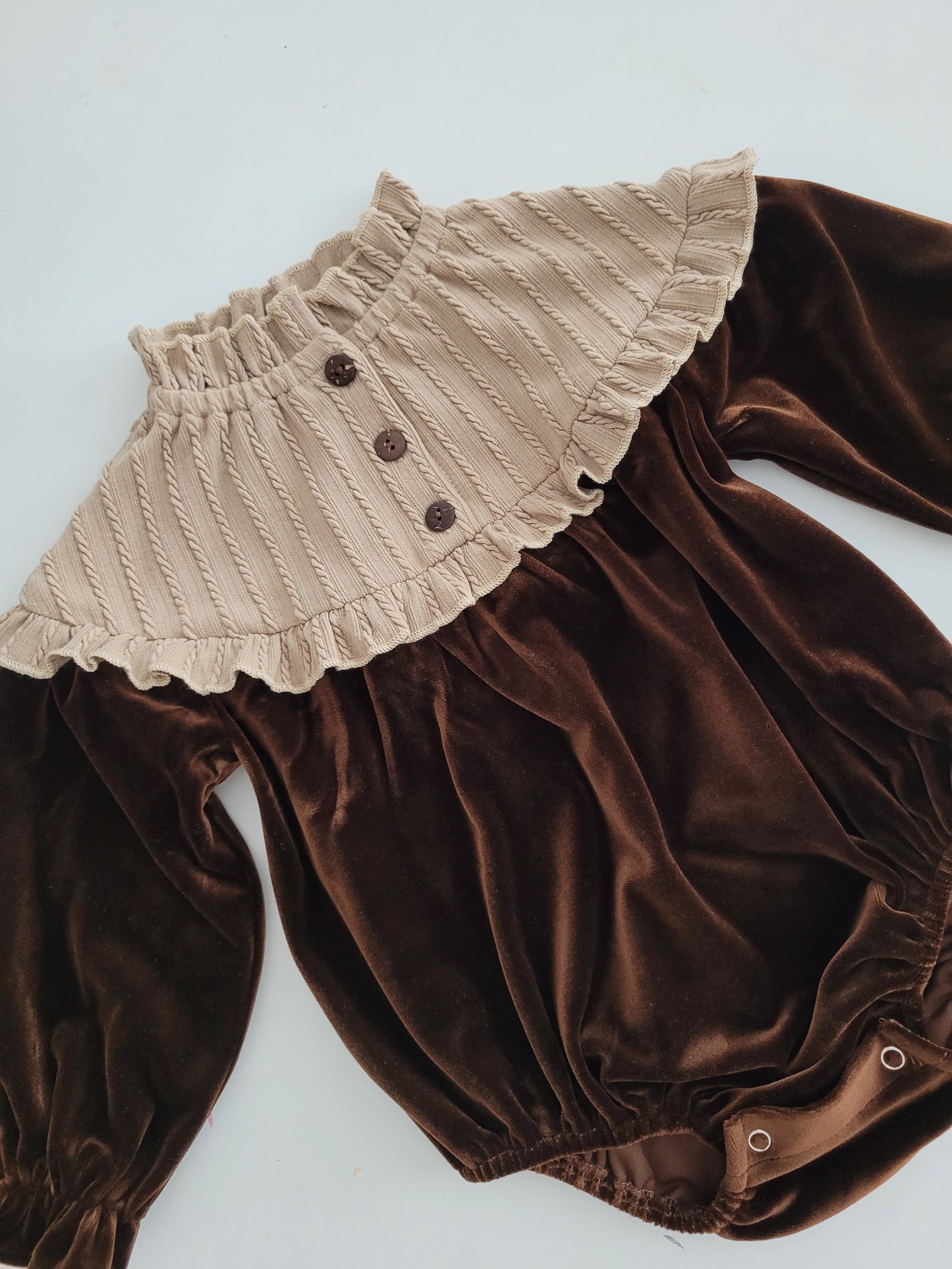 Lea Romper (7 working days delivery time, make sure to guarantee your on the first batch)