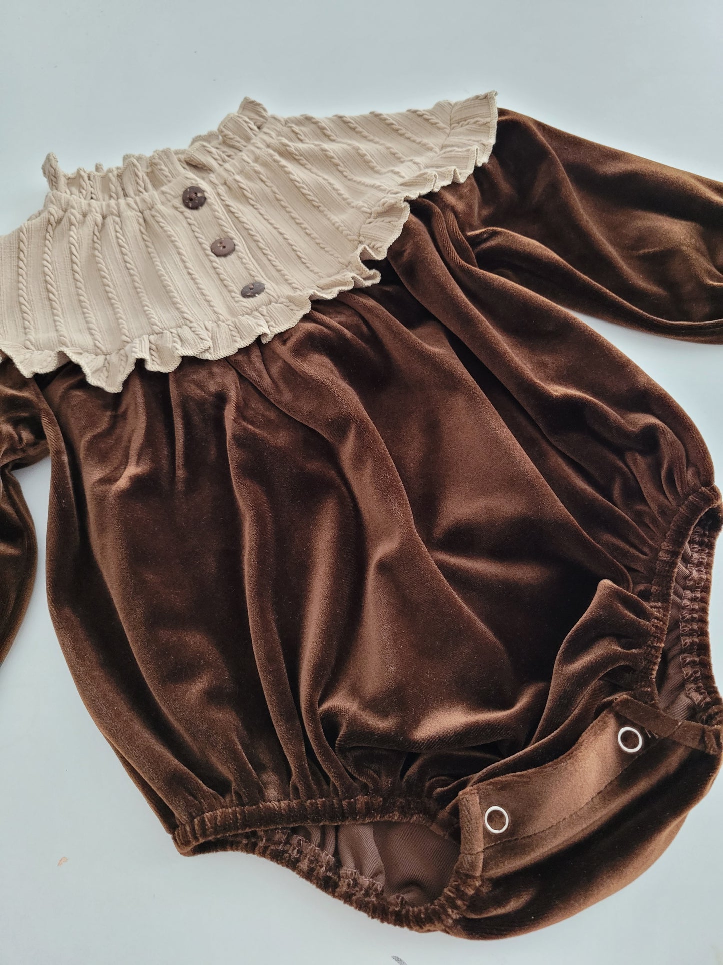 Lea Romper (7 working days delivery time, make sure to guarantee your on the first batch)