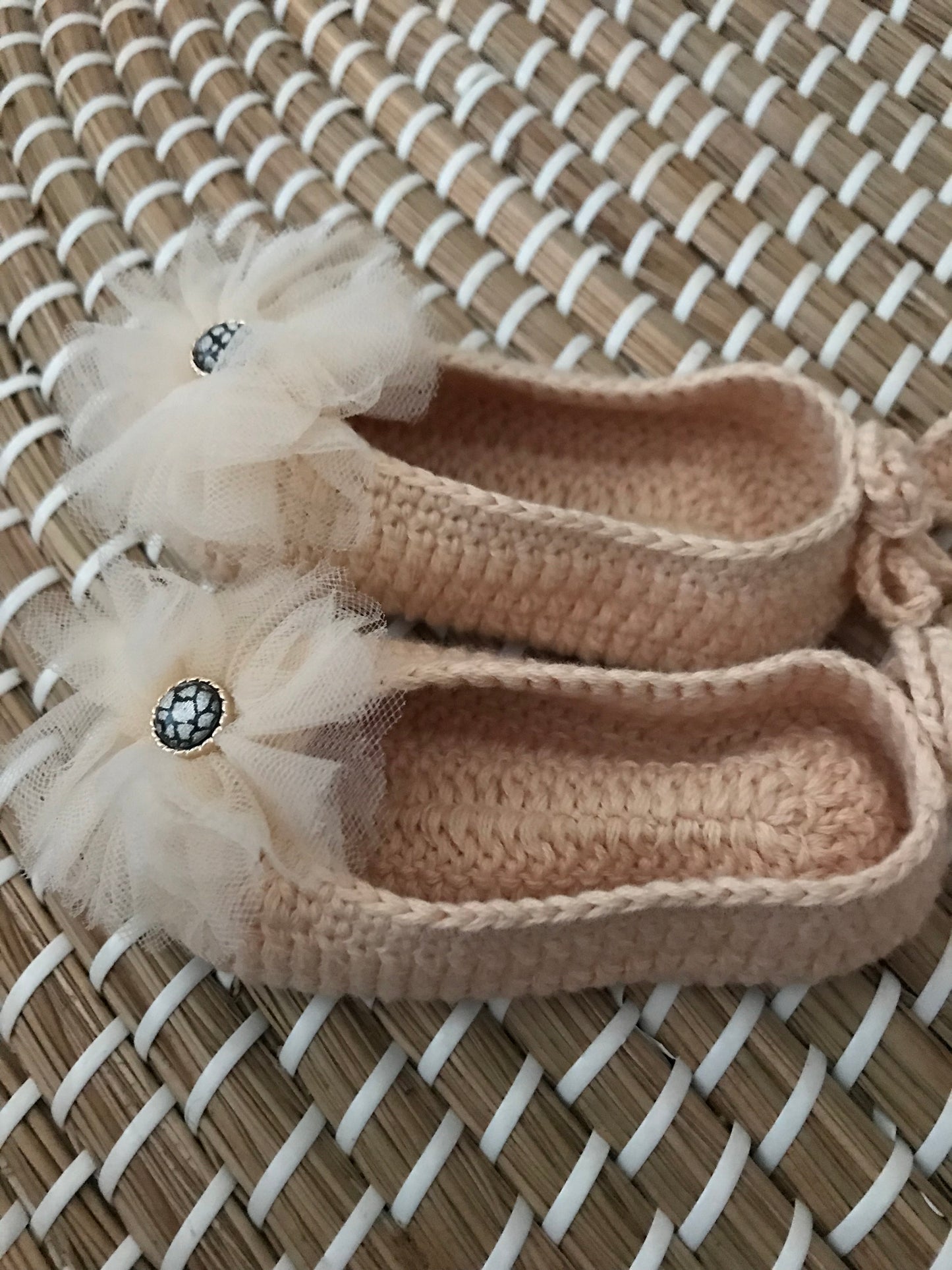 Pom-pom shoes